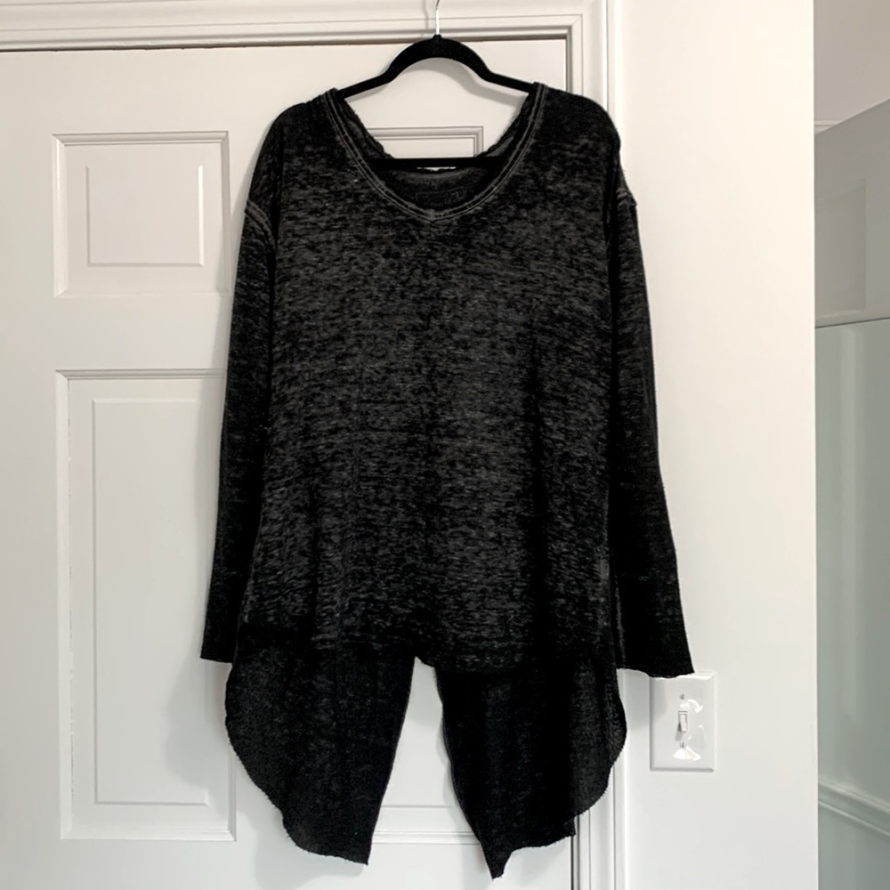 We the Free black top size small